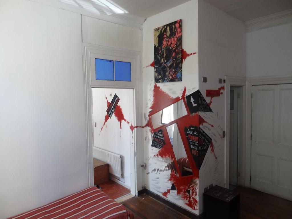 Escarabajo Hostel (Adults Only) Valparaíso Quarto foto
